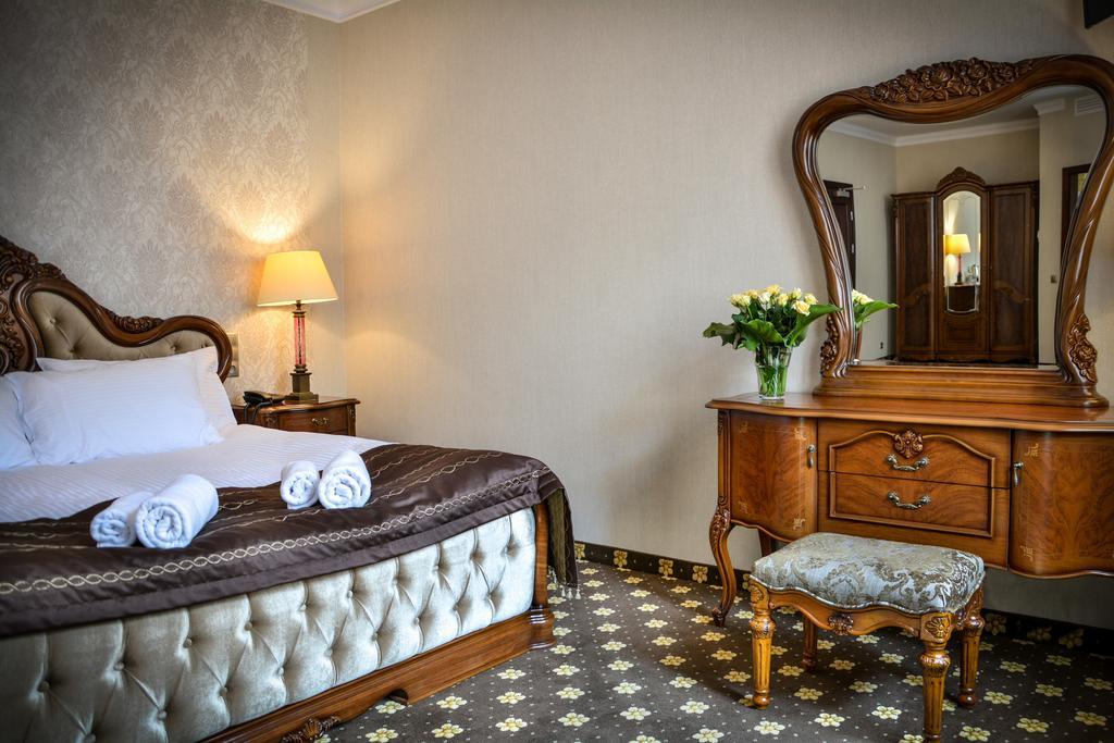 Komoda Club Residence Kalisz  Room photo