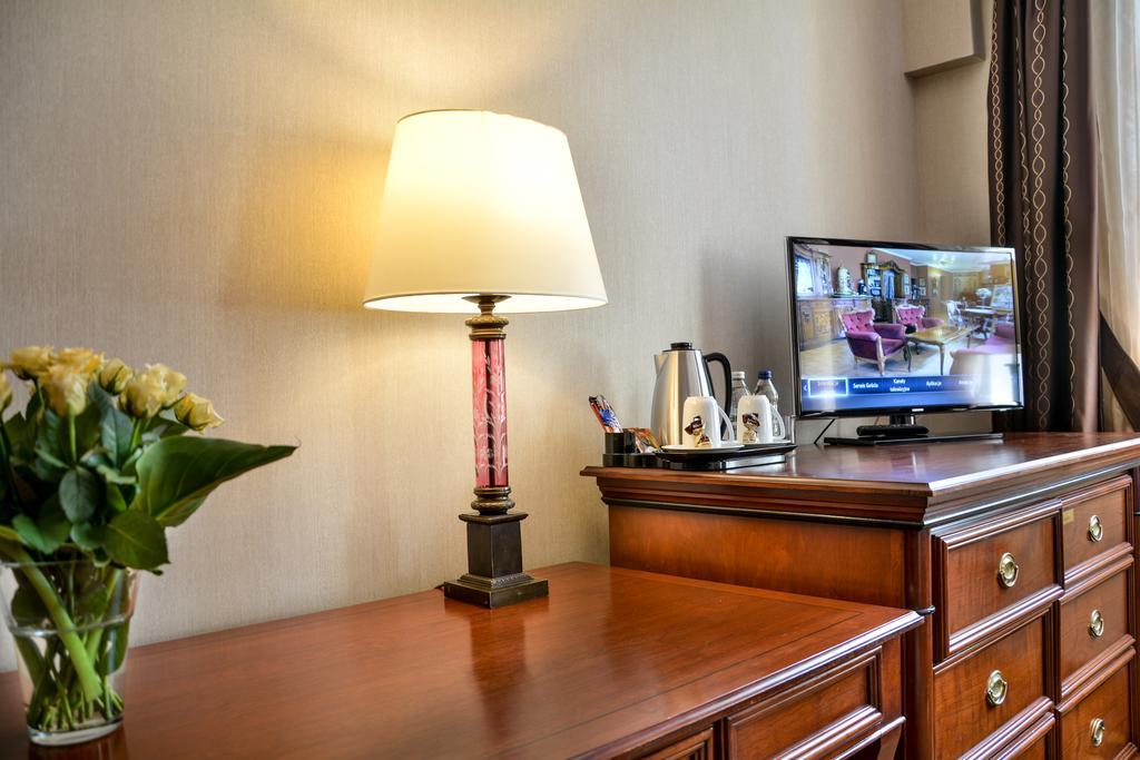 Komoda Club Residence Kalisz  Room photo